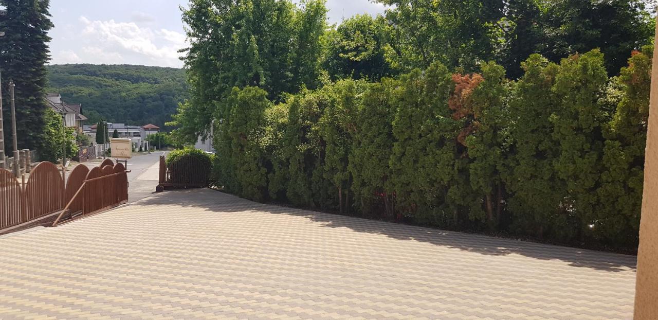Amaretto Szallas Miskolc Bagian luar foto